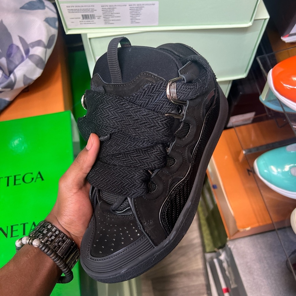 Men's Black Sneakers